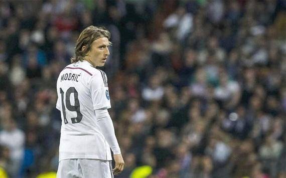 皇马维尼修斯关键进球助球队取胜