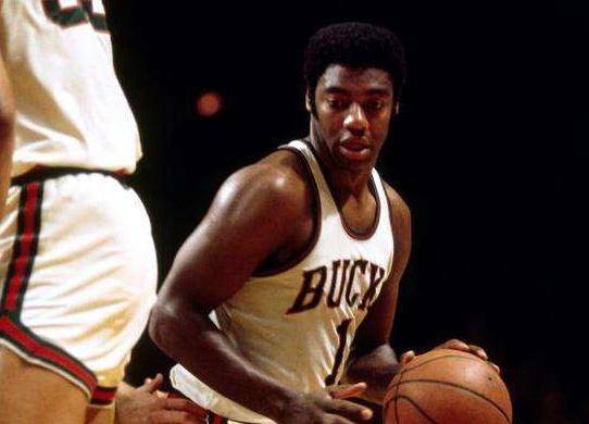 利用精湛的 利用精湛的